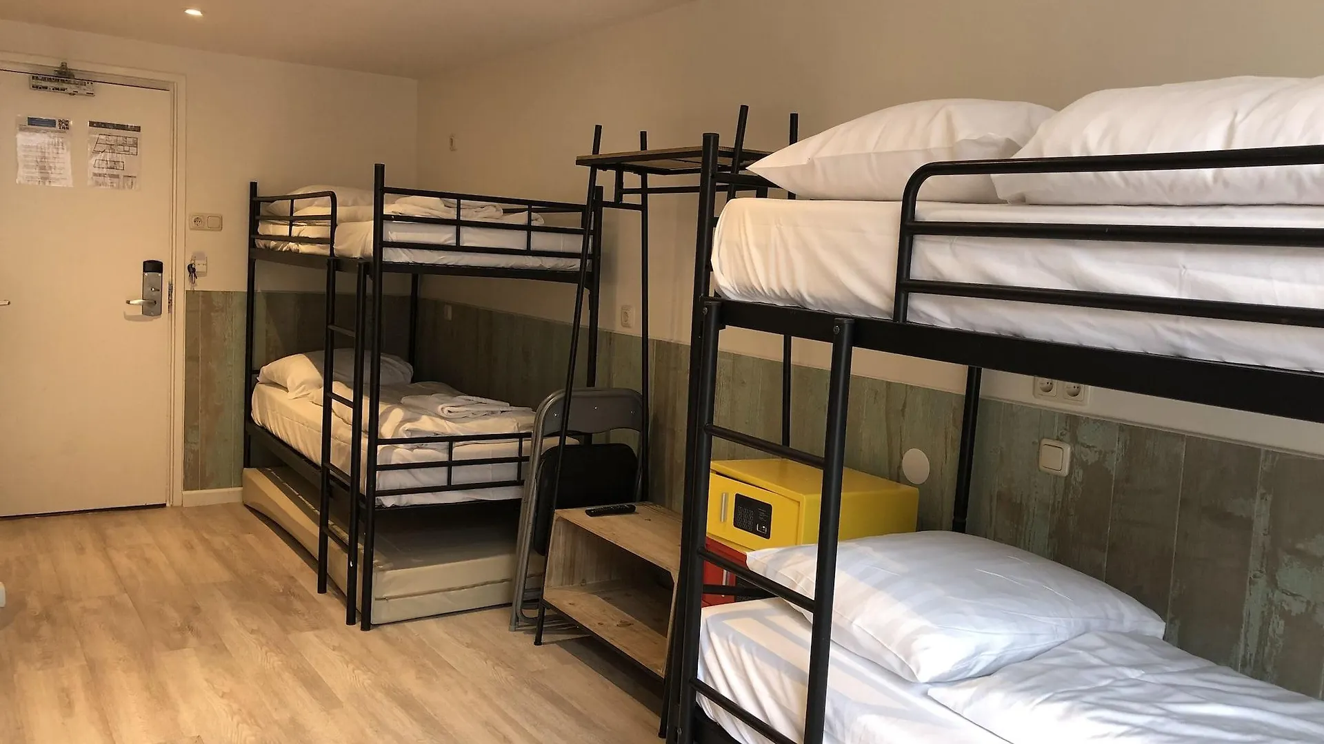 Hotel Damrak Inn Amsterdam 2*,