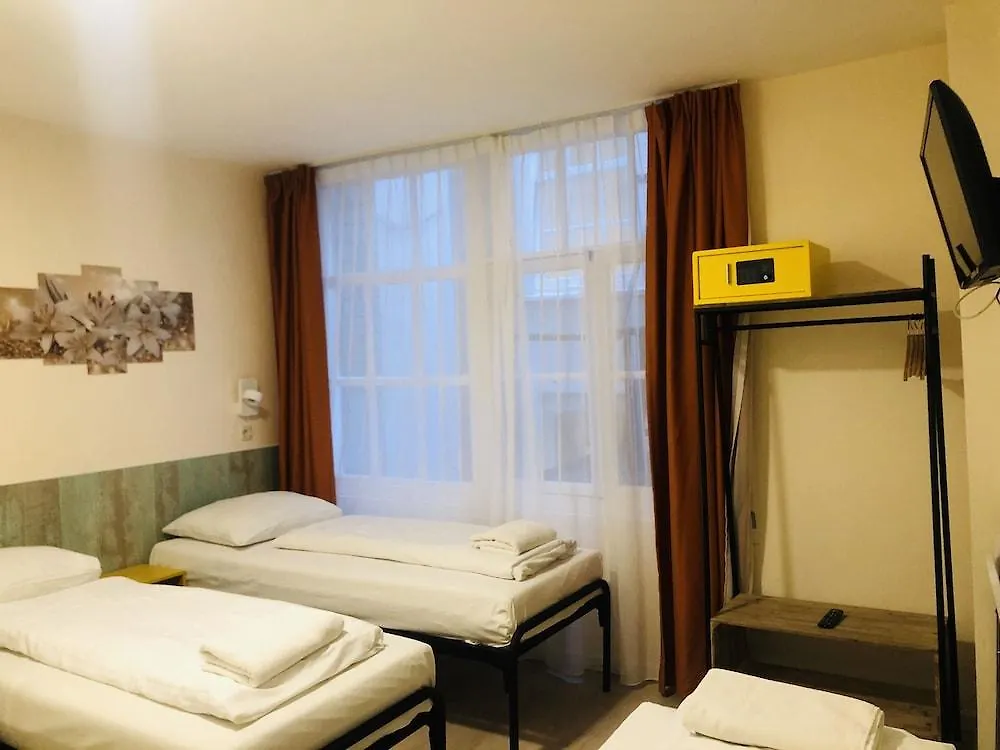 **  Hotel Damrak Inn Amsterdam Netherlands